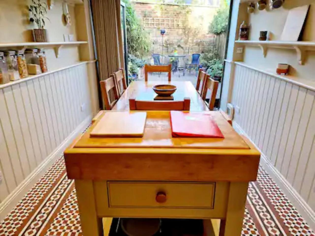 Jackdaw Cottage-Beautiful Cottage, Town Centre Wimborne Minster Eksteriør billede