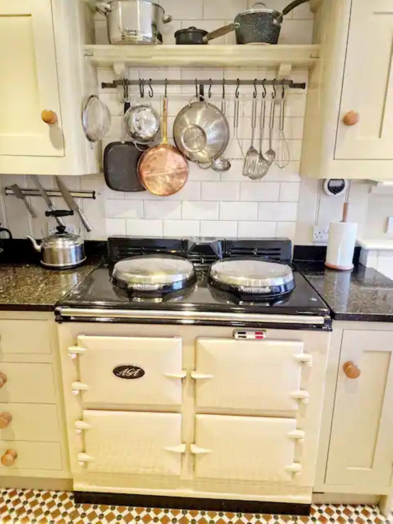 Jackdaw Cottage-Beautiful Cottage, Town Centre Wimborne Minster Eksteriør billede